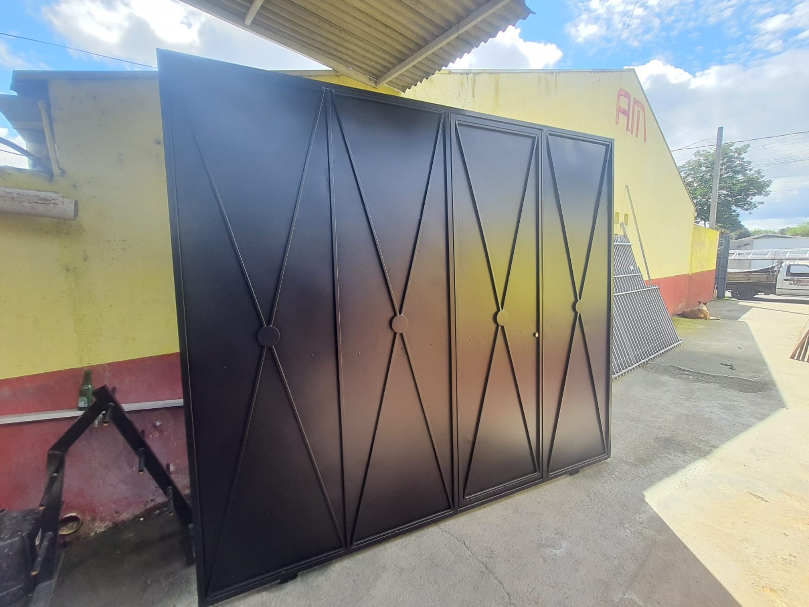 Portão eletrônico decorativo em Piraquara